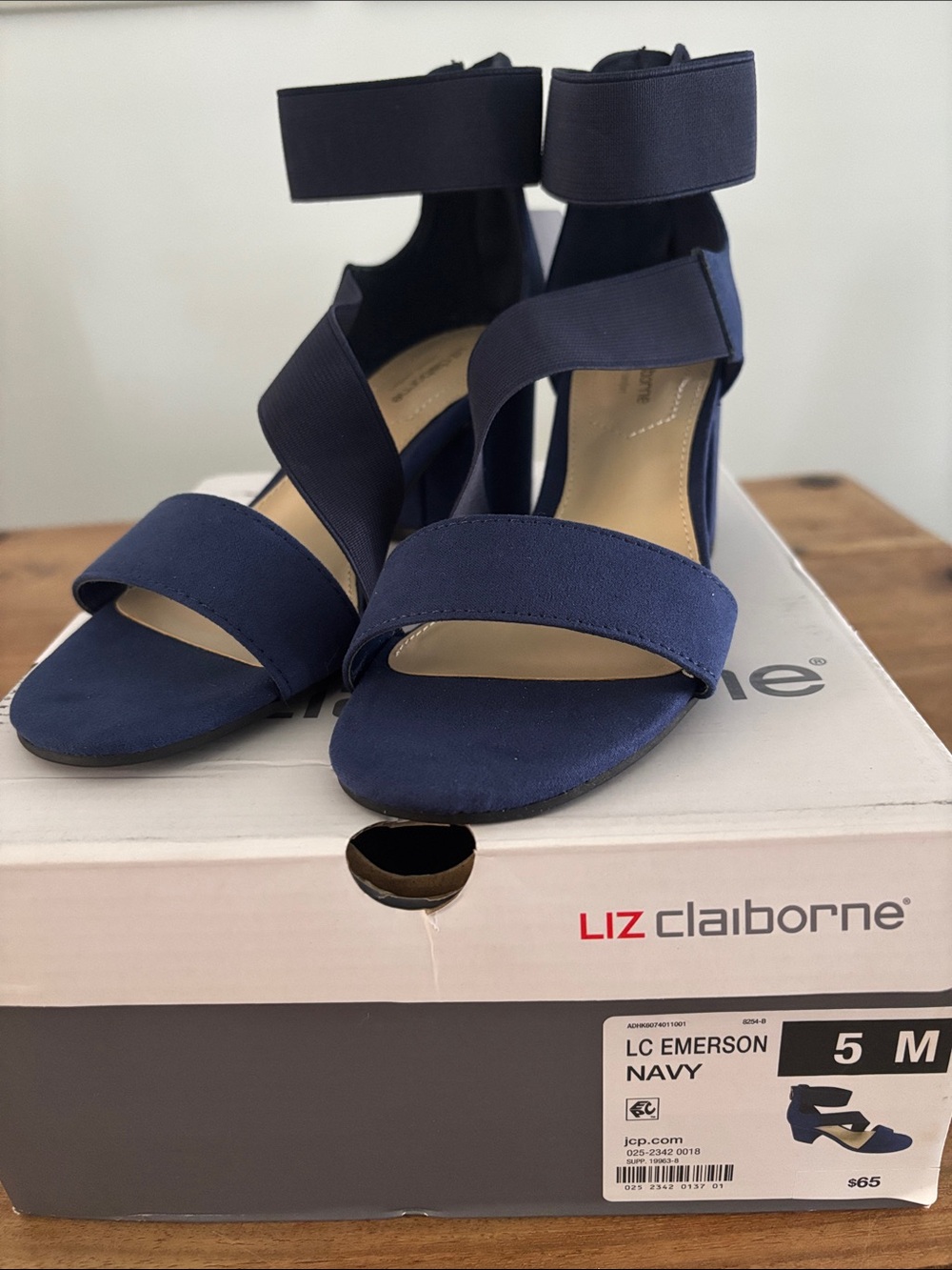 Liz Claiborne Navy Strappy Block Heel Sandals LC Emerson Size 5 NWT